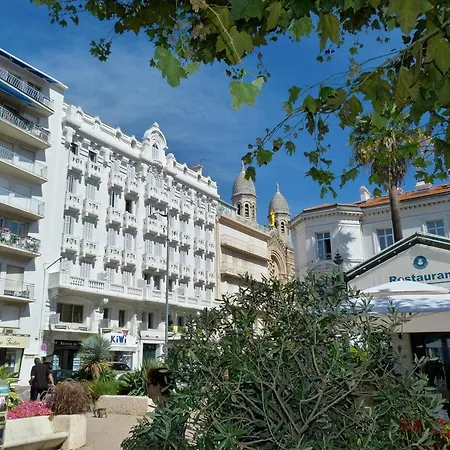 Apartment Spacieux 3 Pieces, Climatise Avec Parking A Saint-raphael - Fr-1-226a-202 *